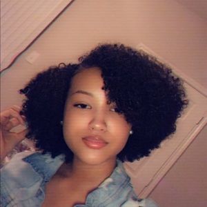 Meet your Posher, Michaela